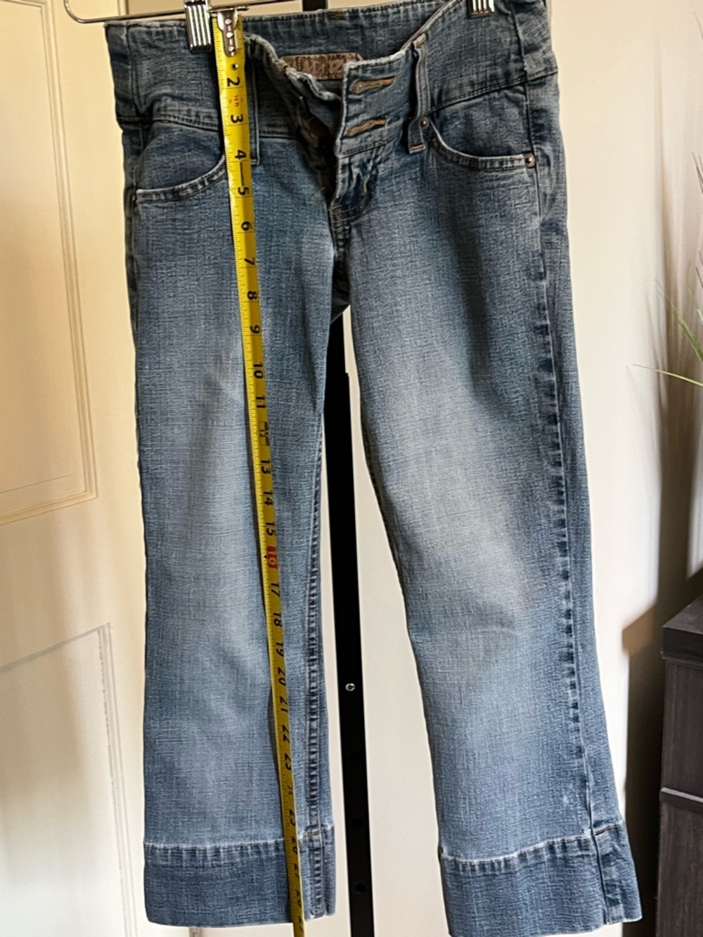 Women's Cropped Ankle Jeans in Light Blue Wash